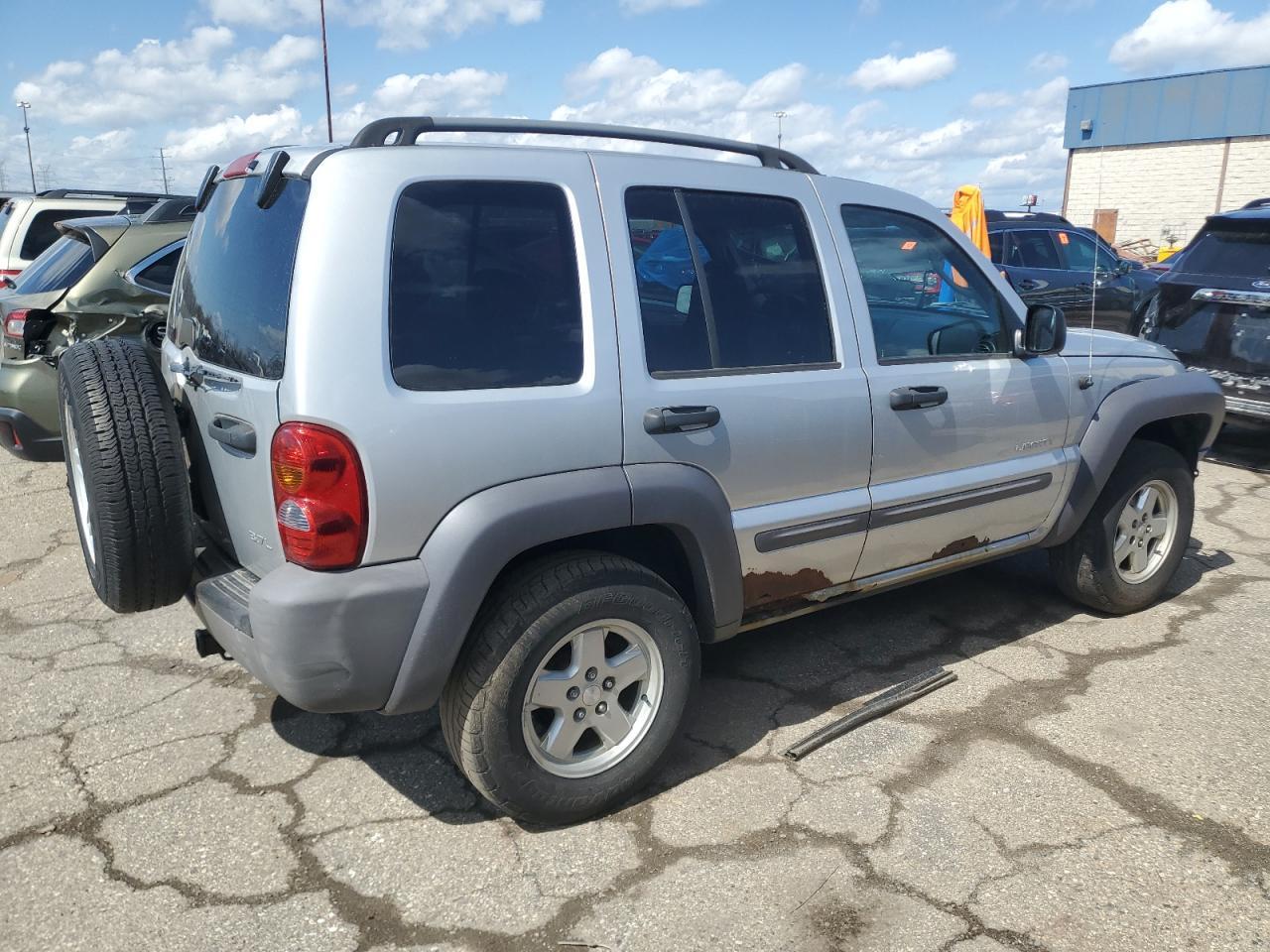 2004 Jeep Liberty Sport - Image 3