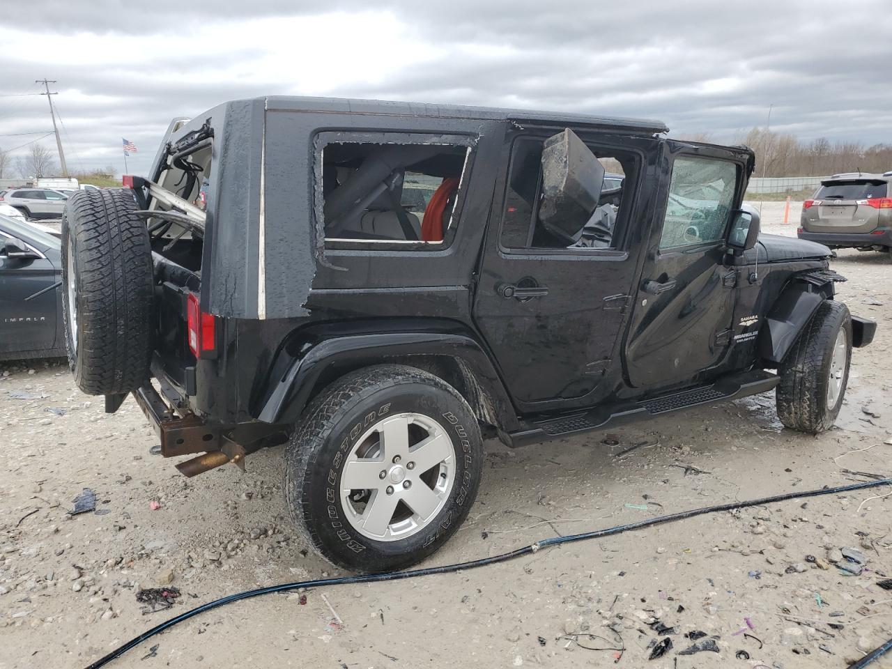 2010 Jeep Wrangler Unlimited Sahara - Image 3