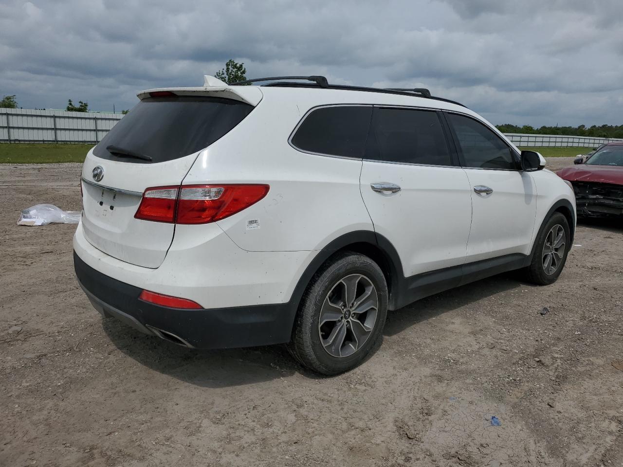 2013 Hyundai Santa Fe Gls - Image 3