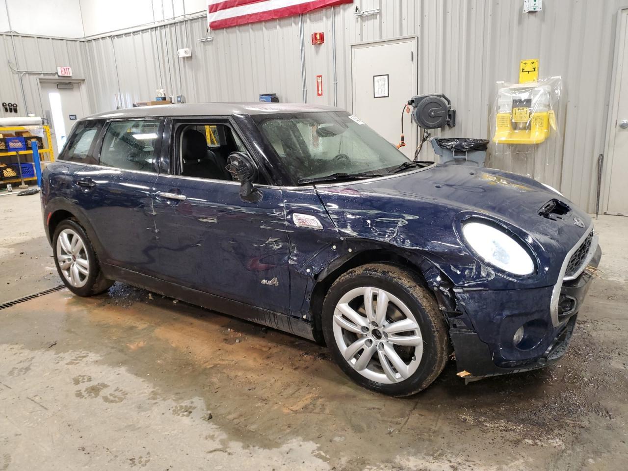 2017 Mini Cooper S Clubman All4 - Image 4