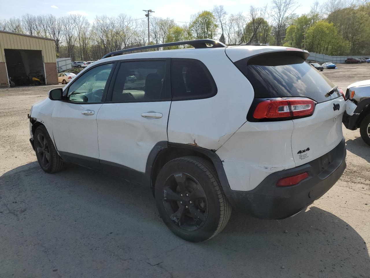 2015 Jeep Cherokee Latitude - Фото 2