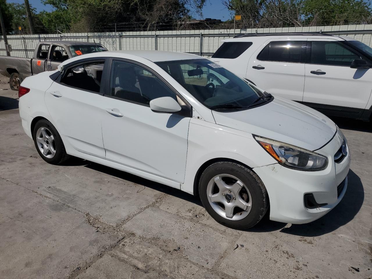 2015 Hyundai Accent Gls - Фото 4