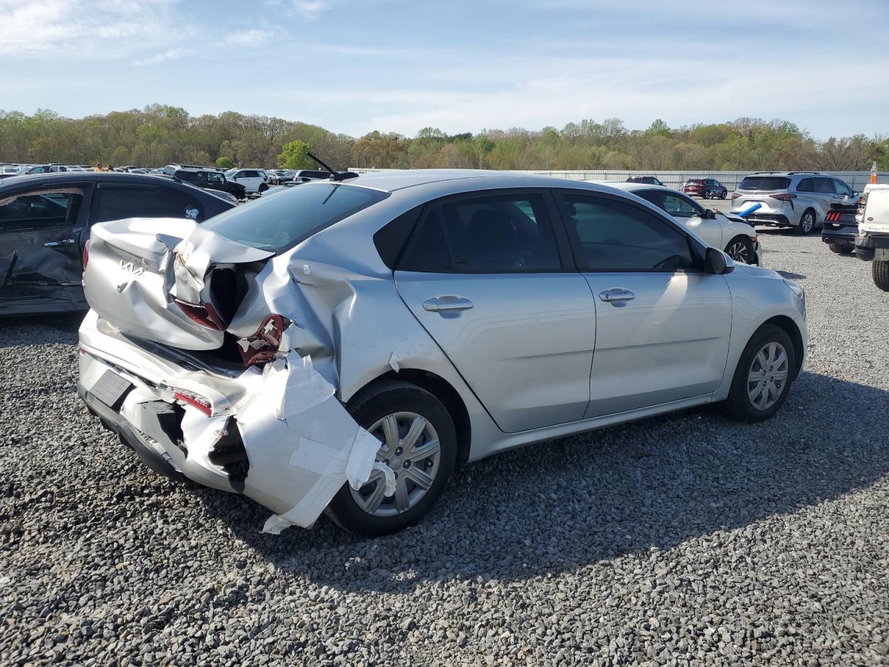 2023 Kia Rio Lx - Image 3