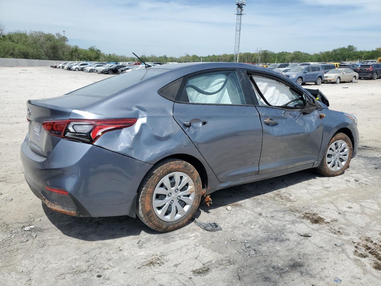 2018 Hyundai Accent Se - Фото 3