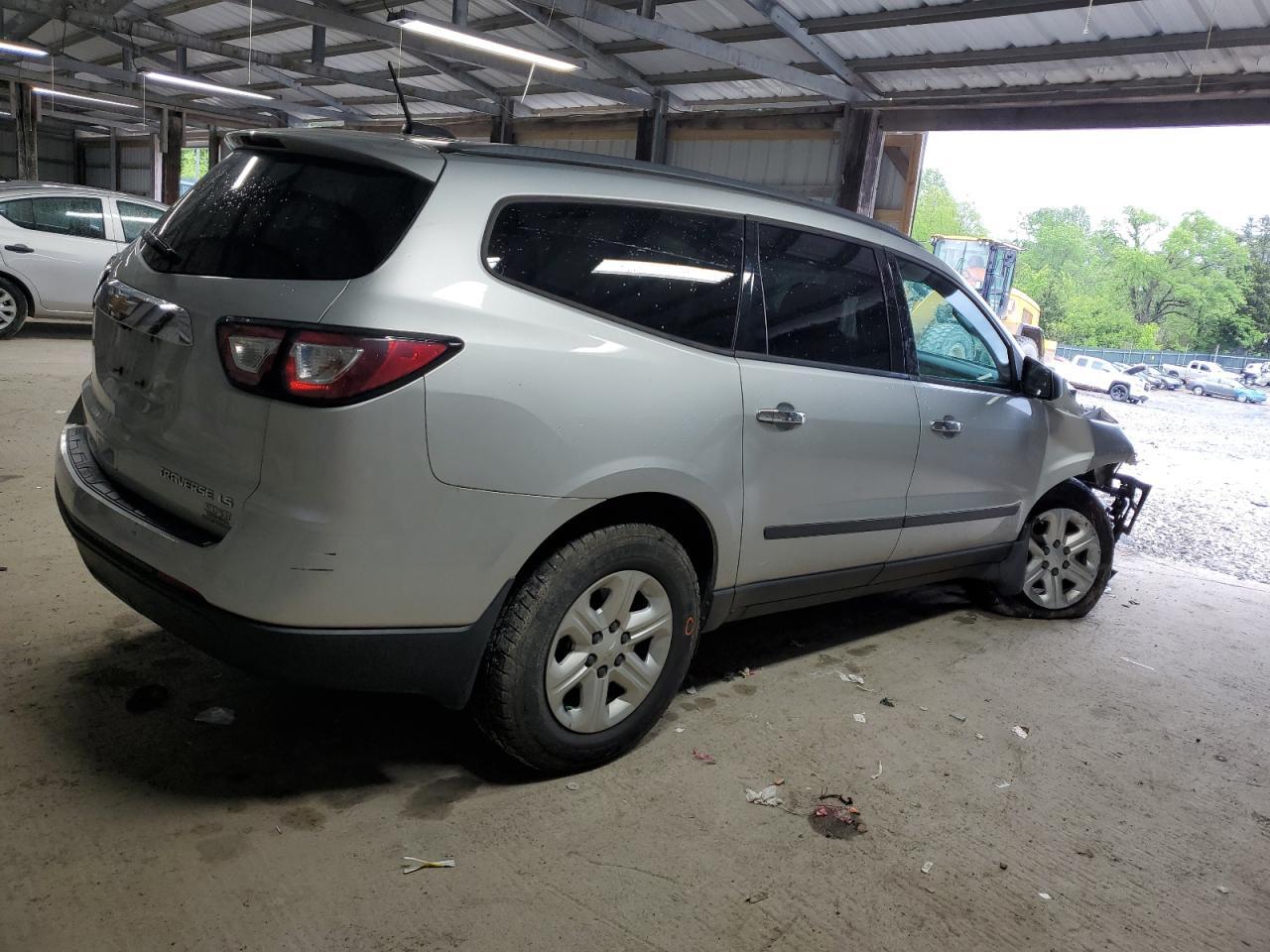 2016 Chevrolet Traverse Ls - Фото 3