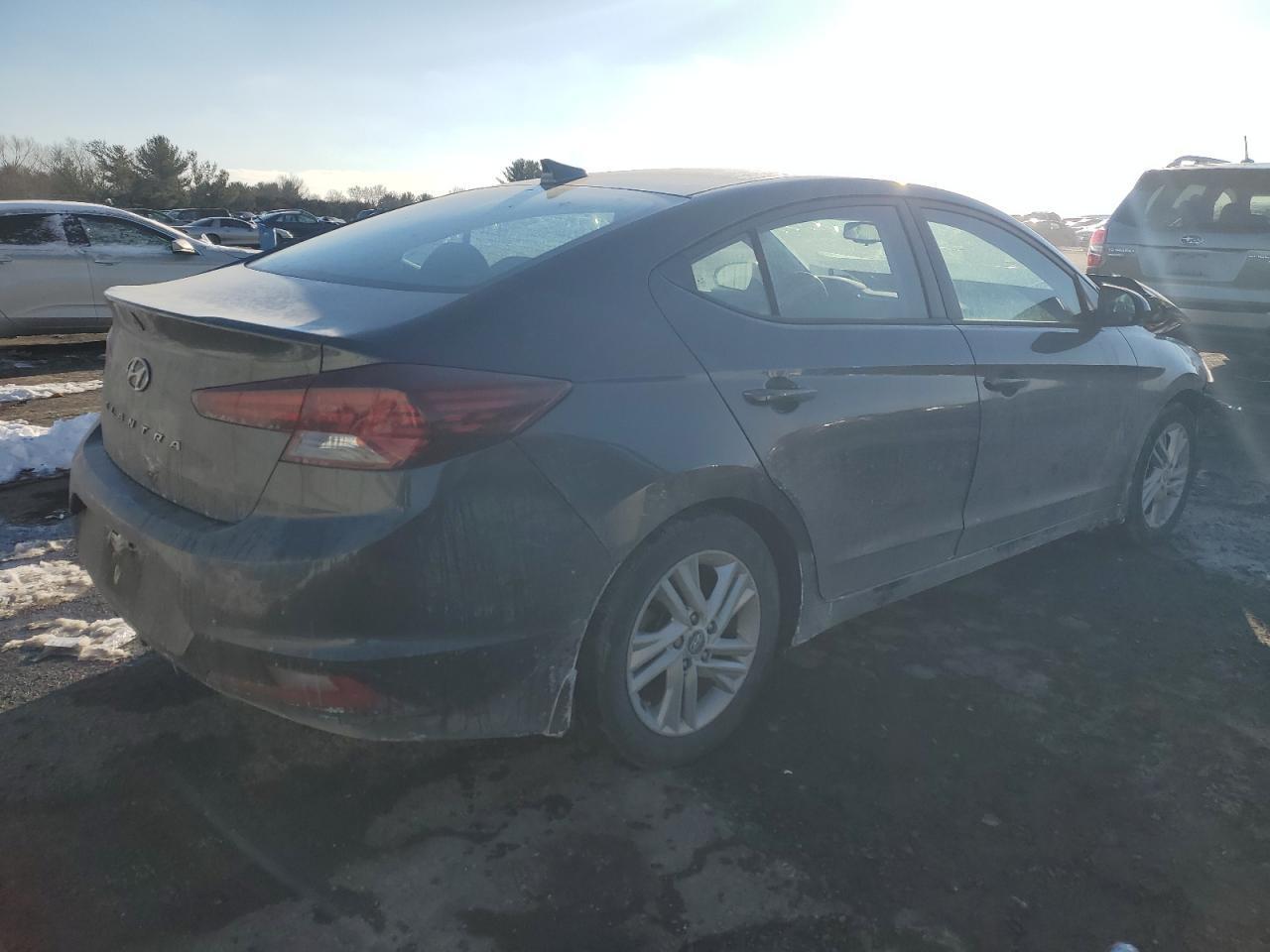 2020 Hyundai Elantra Sel - Фото 3