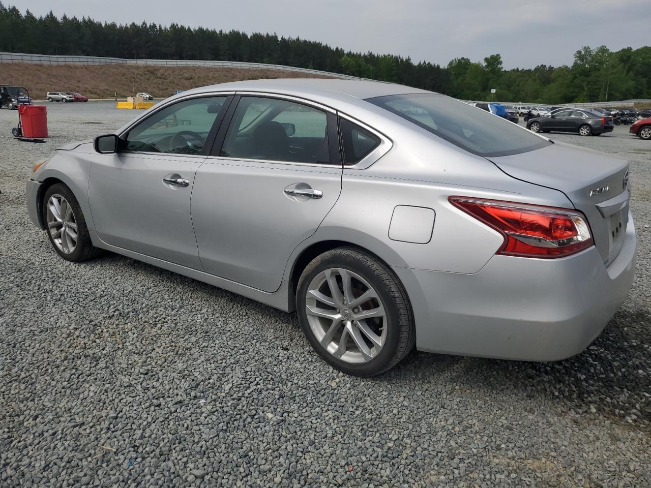 2013 Nissan Altima 2.5 - Фото 2