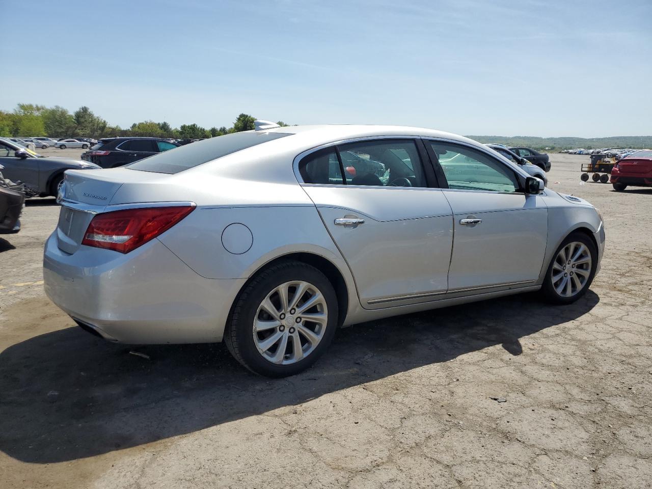 2015 Buick Lacrosse - Image 3
