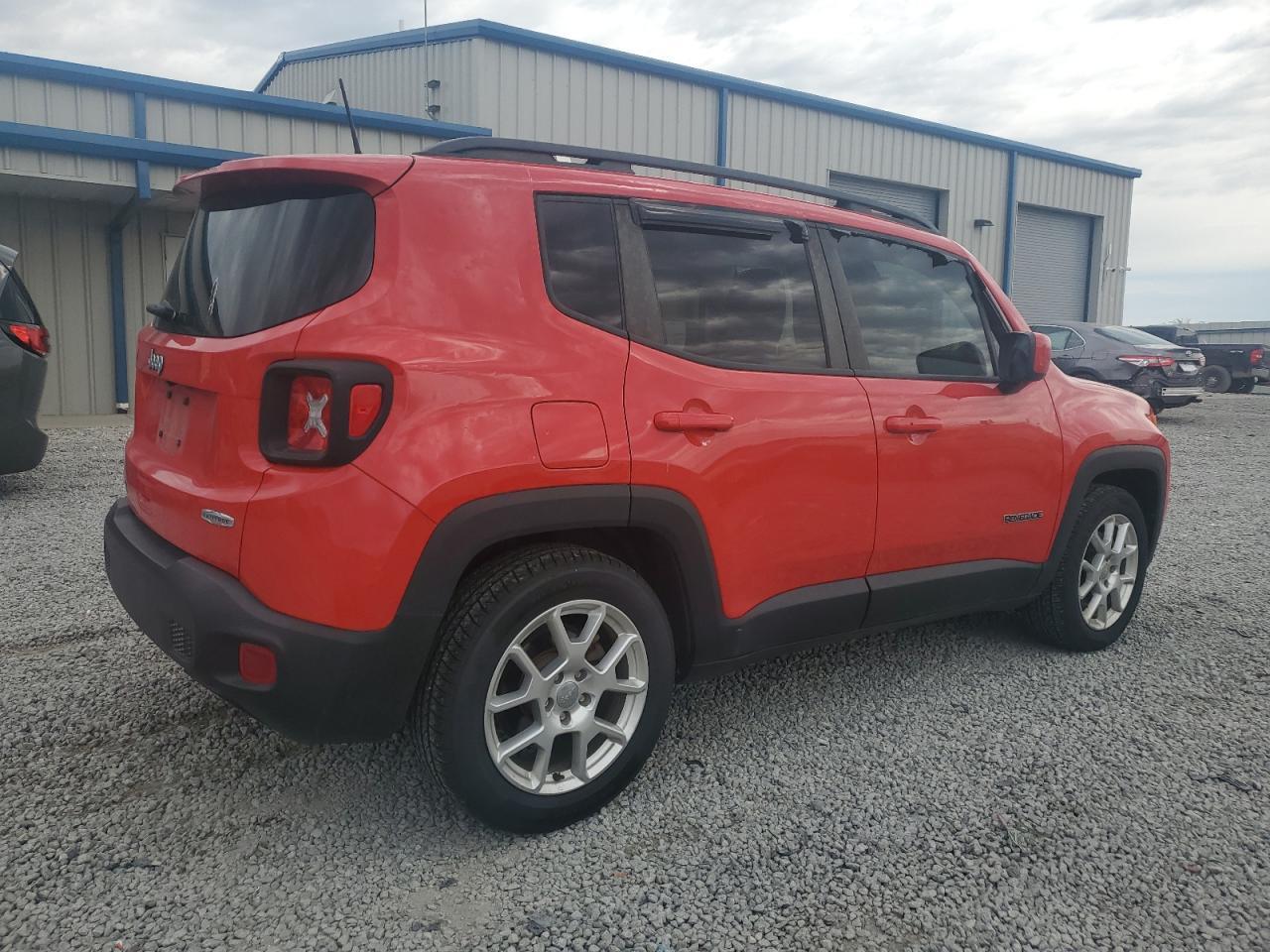 2019 Jeep Renegade Latitude - Image 3
