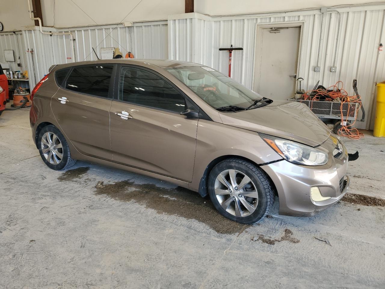 2012 Hyundai Accent Gls - Image 4