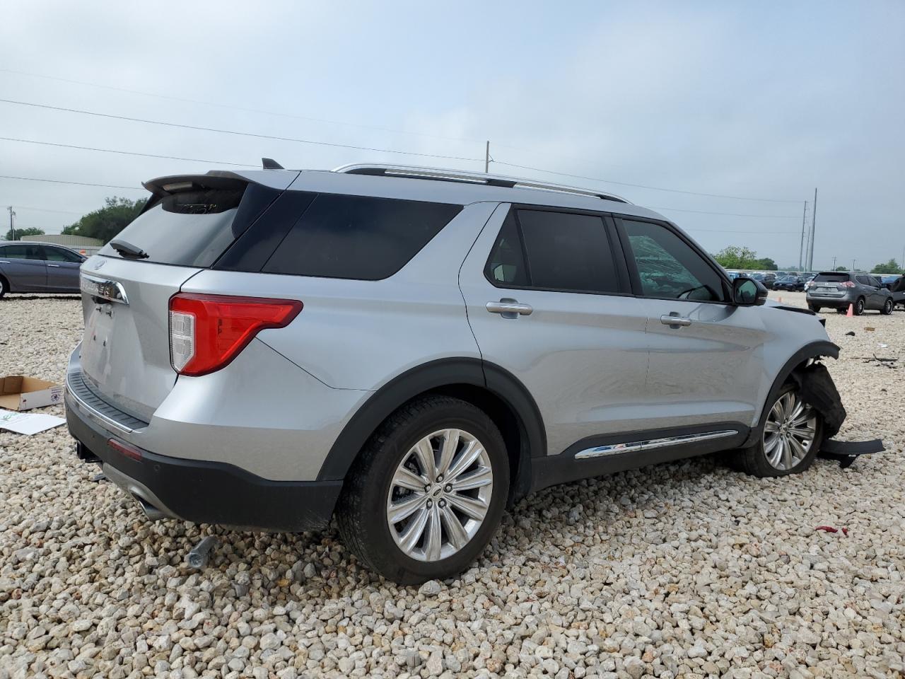 2022 Ford Explorer Limited - Image 3