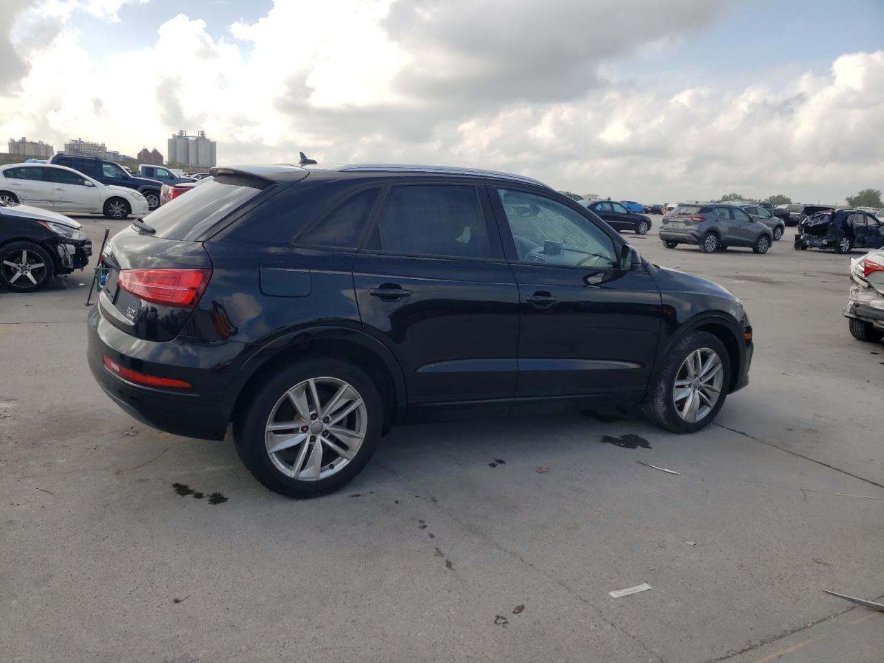 2017 Audi Q3 Premium - Image 3