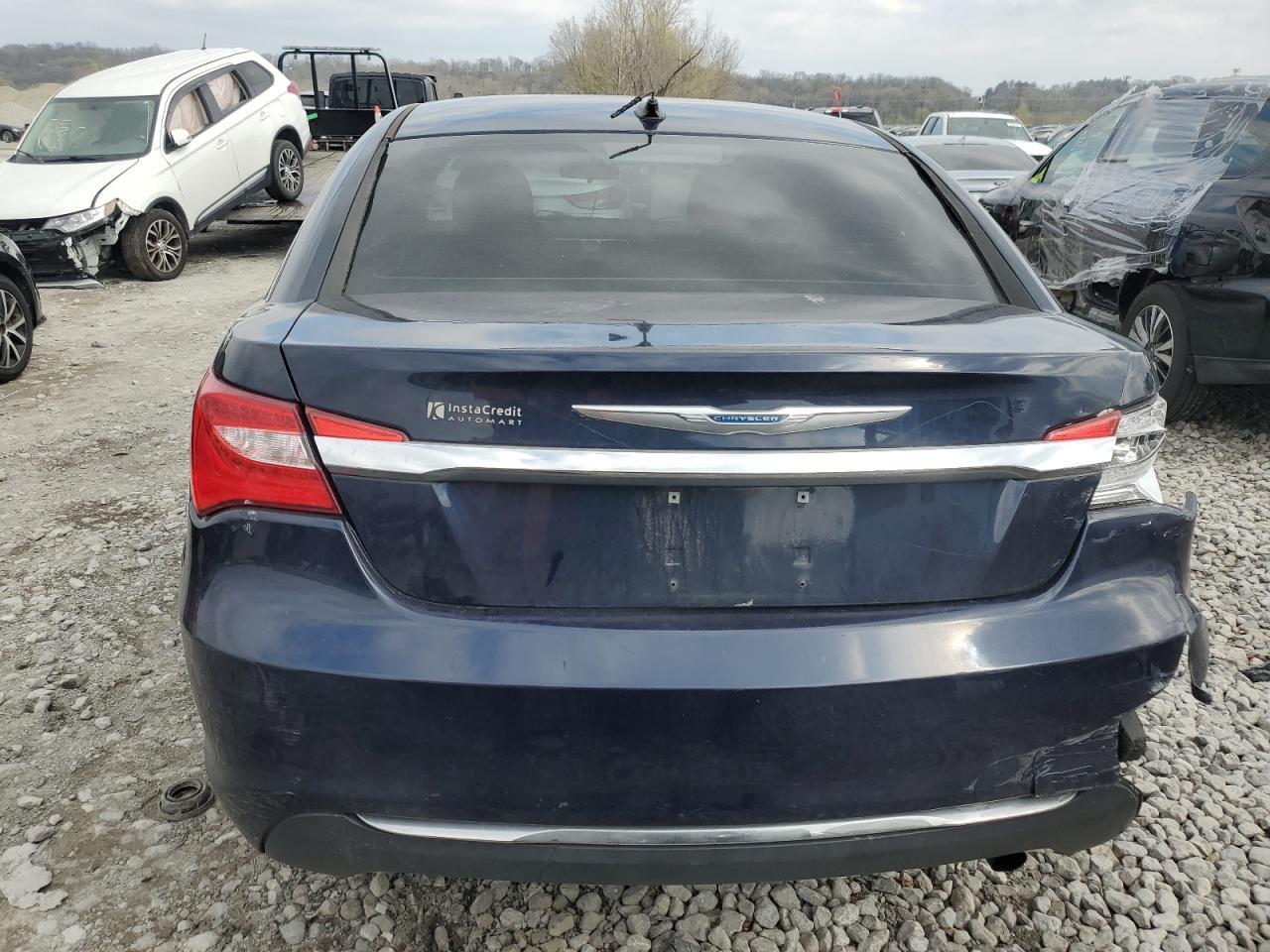 2014 Chrysler 200 Lx - Фото 6