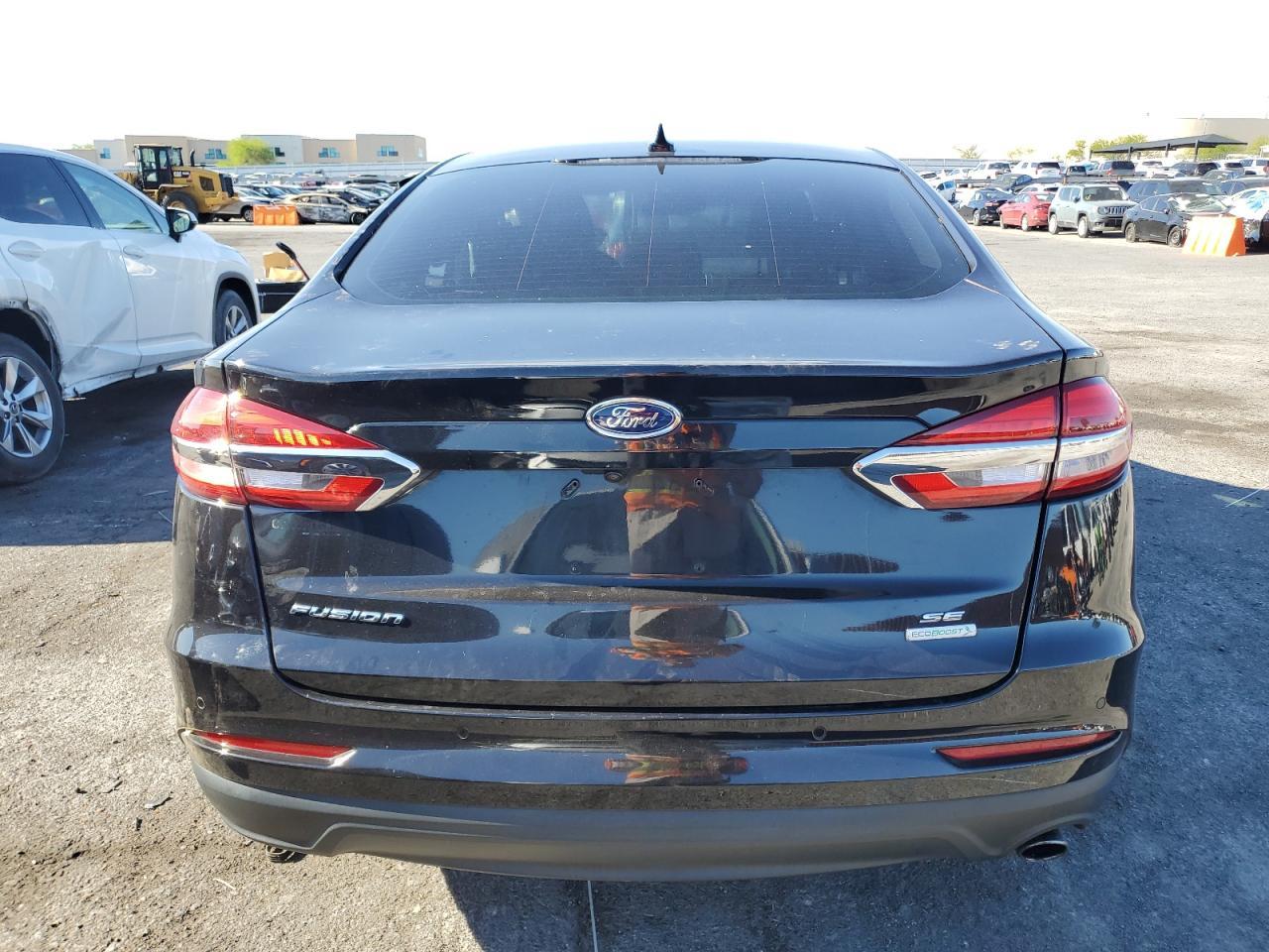 2019 Ford Fusion Se - Image 6