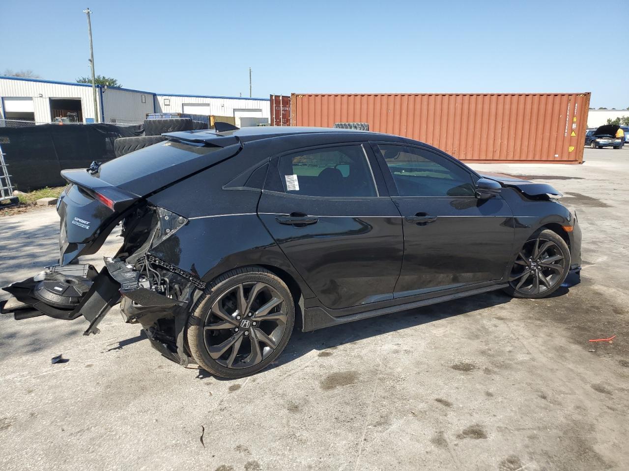 2019 Honda Civic Sport Touring - Фото 3