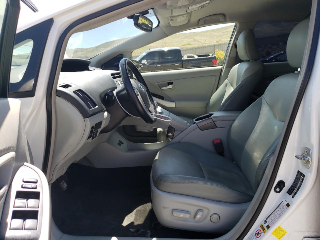 2013 Toyota Prius - Фото 7