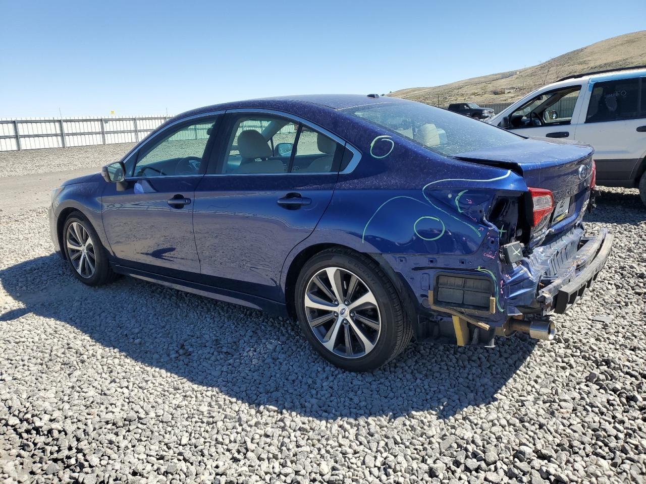 2015 Subaru Legacy 2.5I Limited - Фото 2