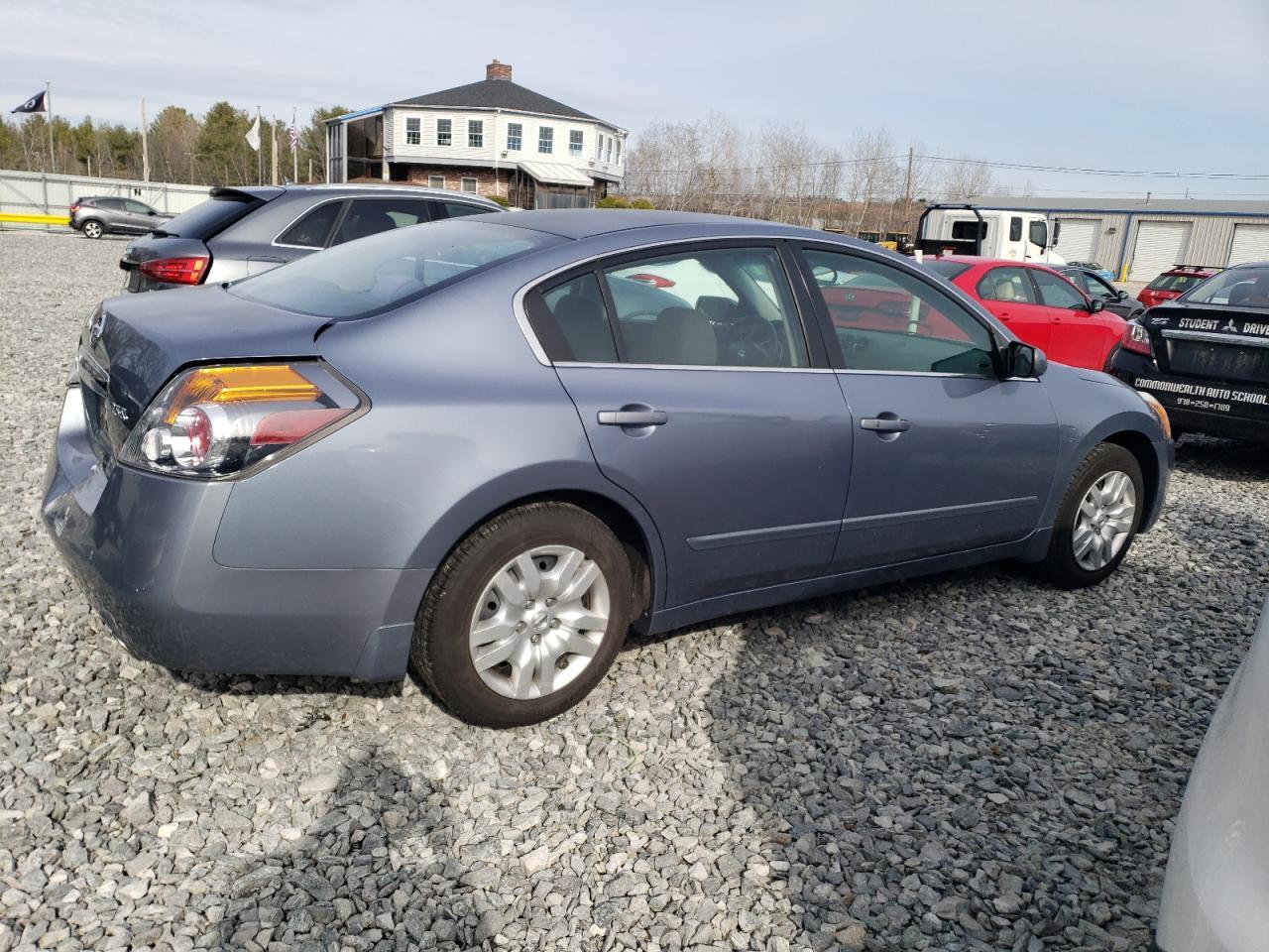 2010 Nissan Altima Base - Image 3