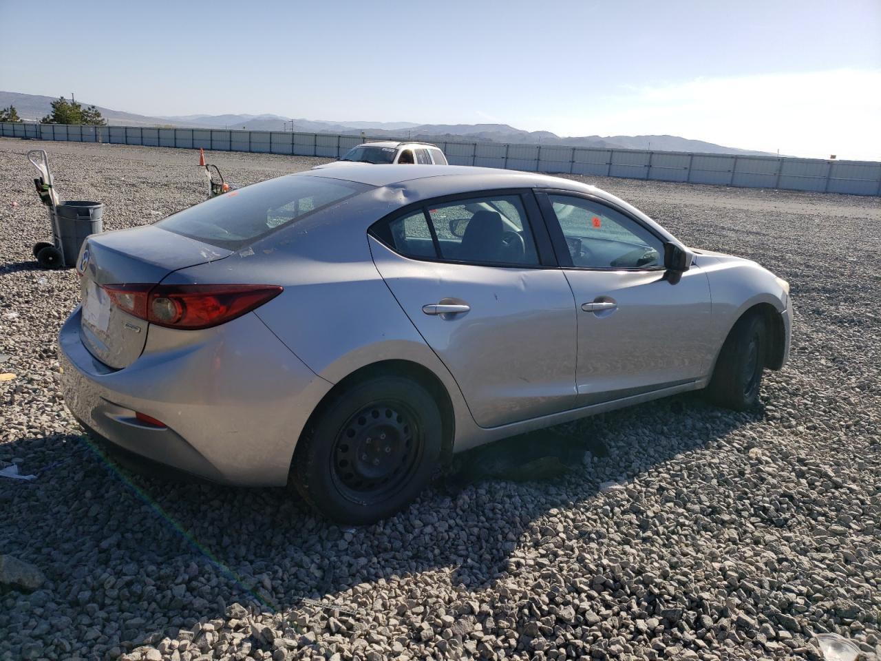 2015 Mazda 3 Sport - Image 3