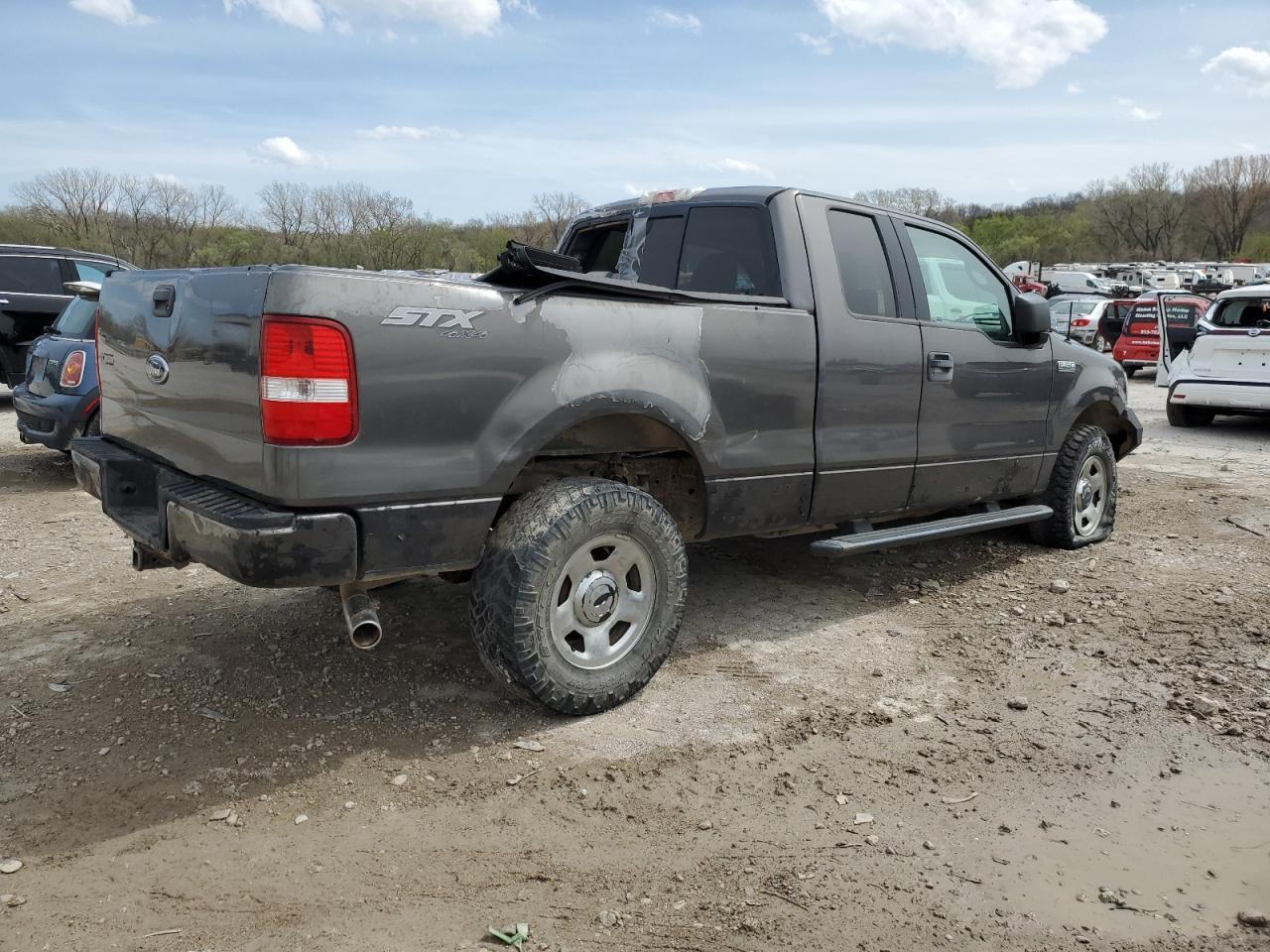 2005 Ford F150 - Image 3