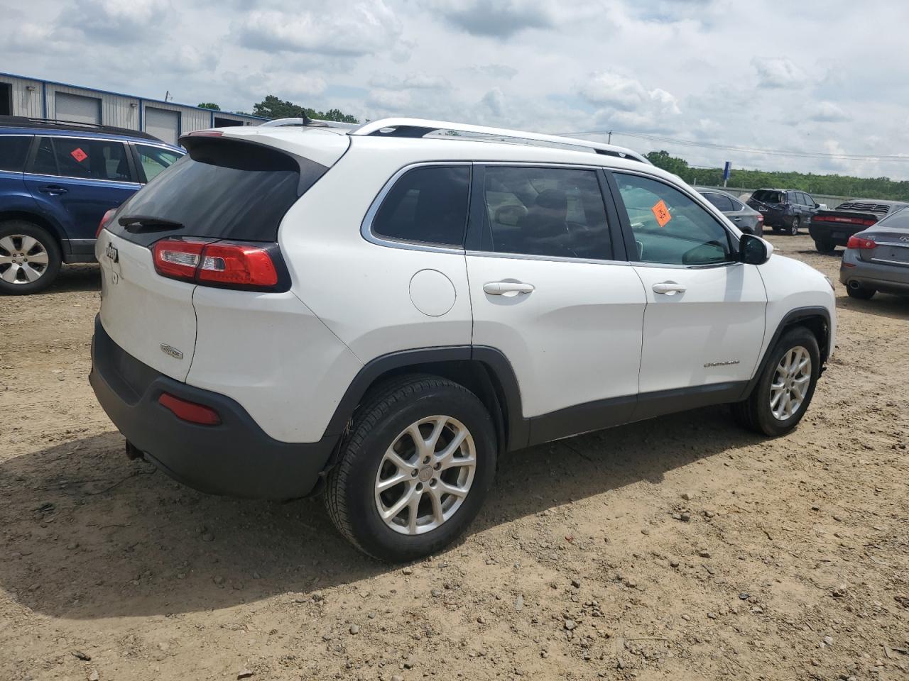 2015 Jeep Cherokee Latitude - Фото 3