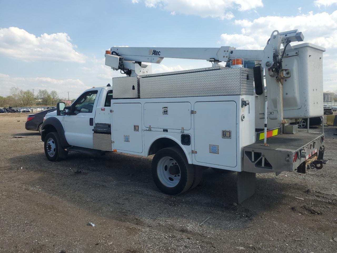 2015 Ford F450 Super Duty - Image 2