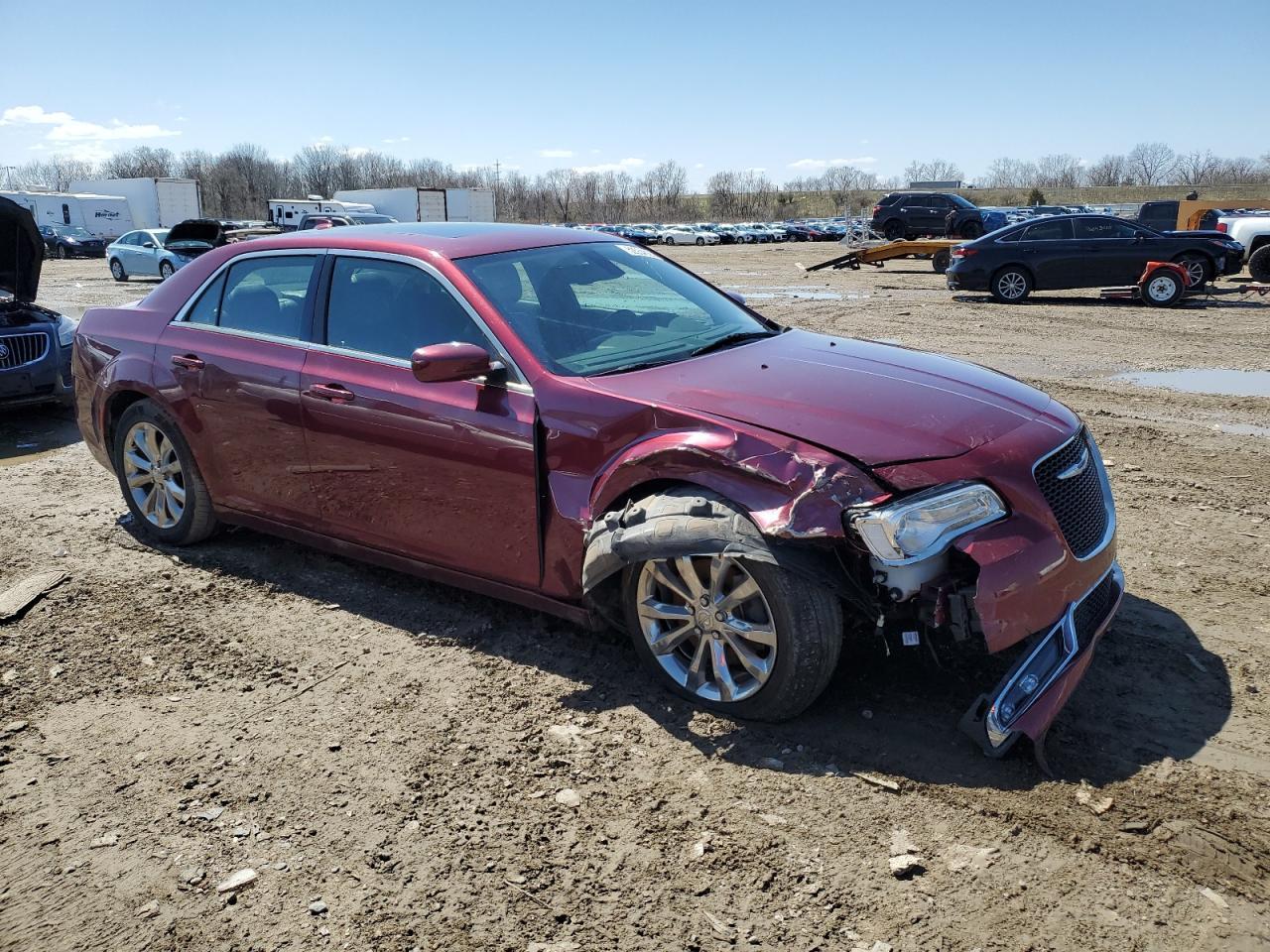2018 Chrysler 300 Touring - Фото 4
