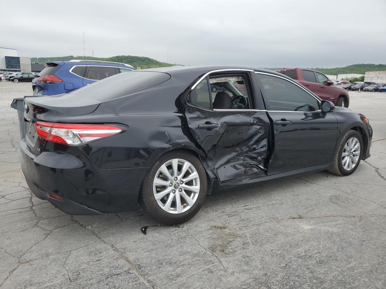 2018 Toyota Camry L - Фото 3