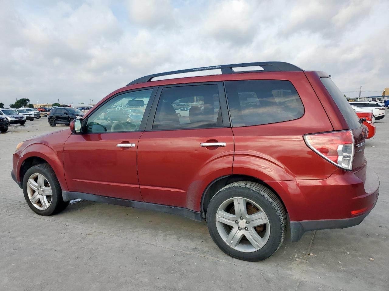 2010 Subaru Forester - Фото 2