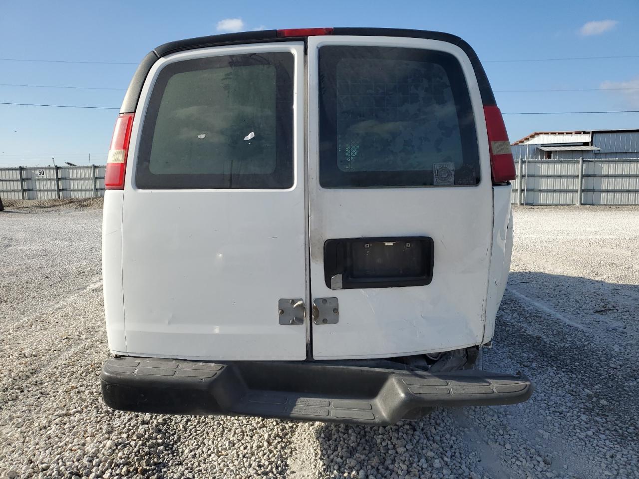 2010 Chevrolet Express G2500 - Фото 6