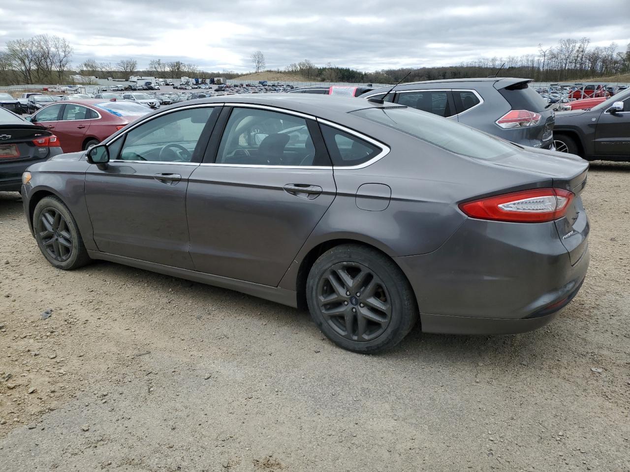 2013 Ford Fusion Se - Image 2