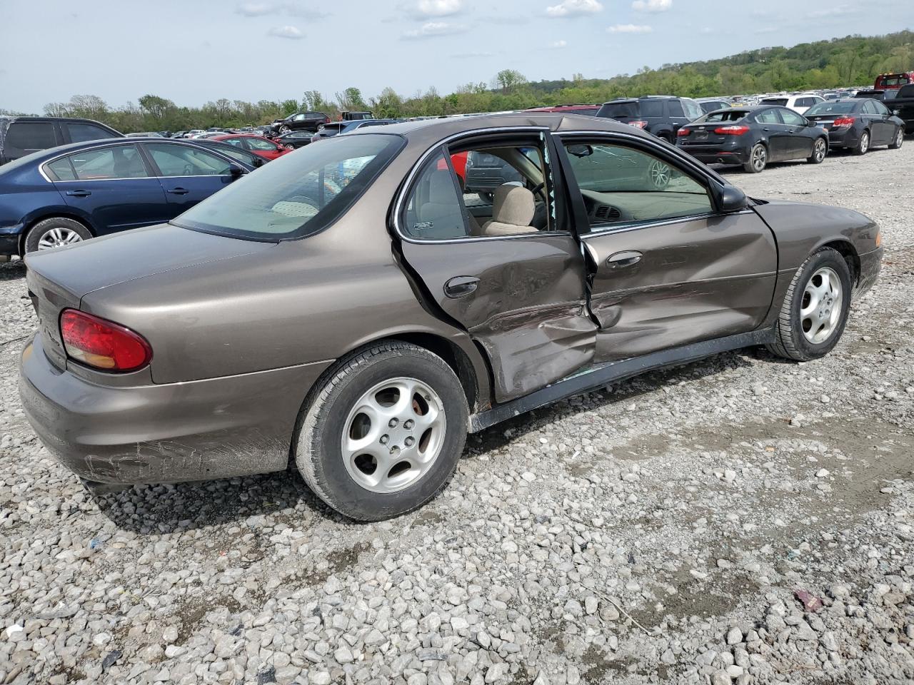 1999 Oldsmobile Intrigue Gx - Image 3