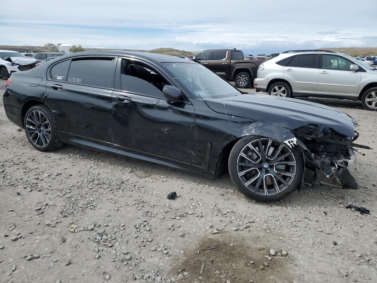 2021 BMW 750 Xi - Фото 4