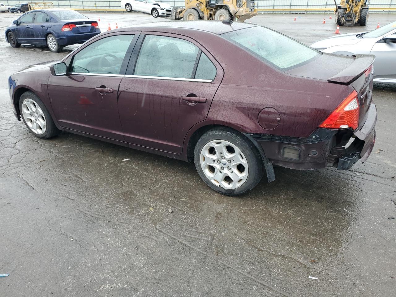 2011 Ford Fusion Se - Image 2