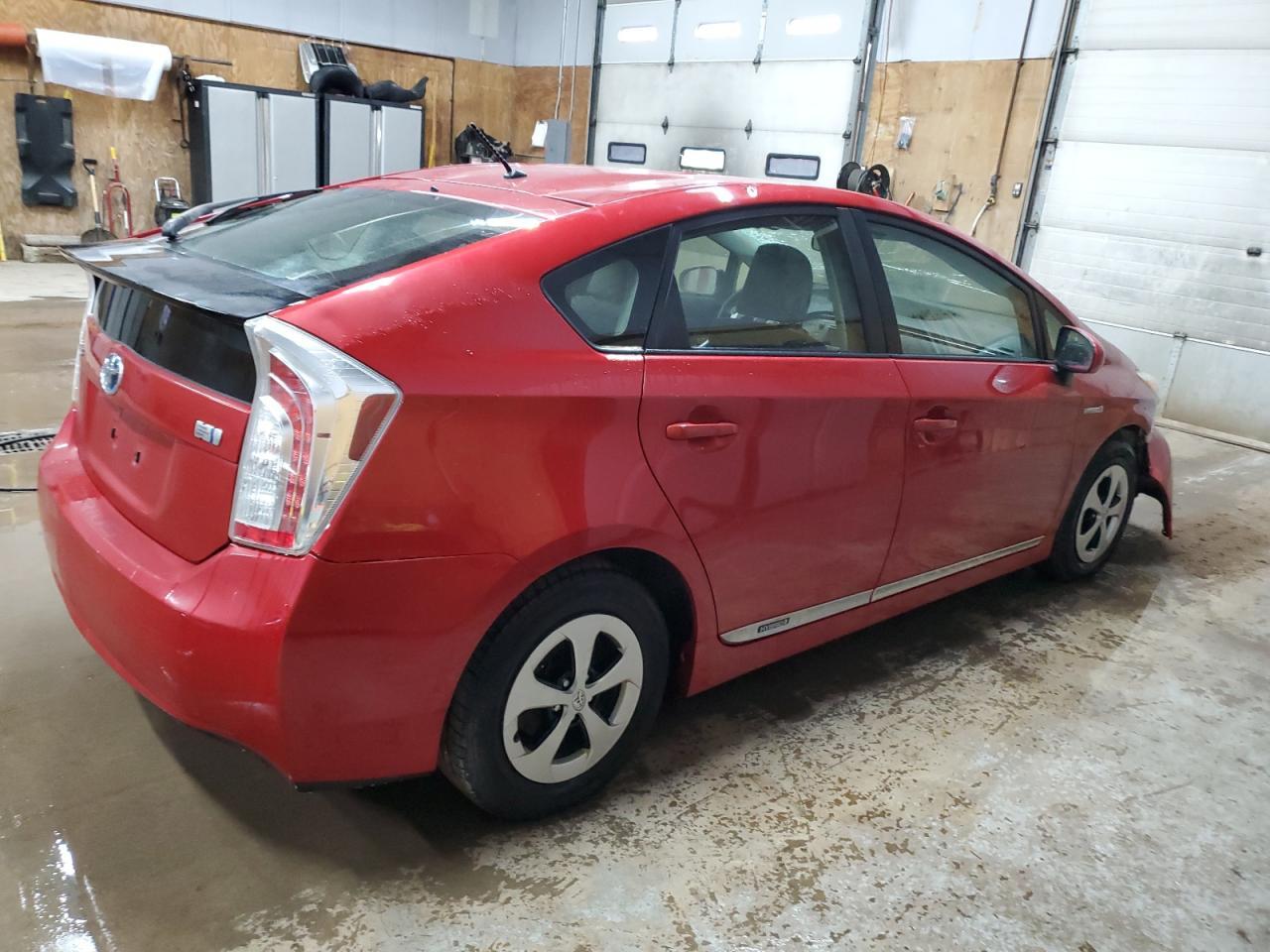 2015 Toyota Prius - Image 3