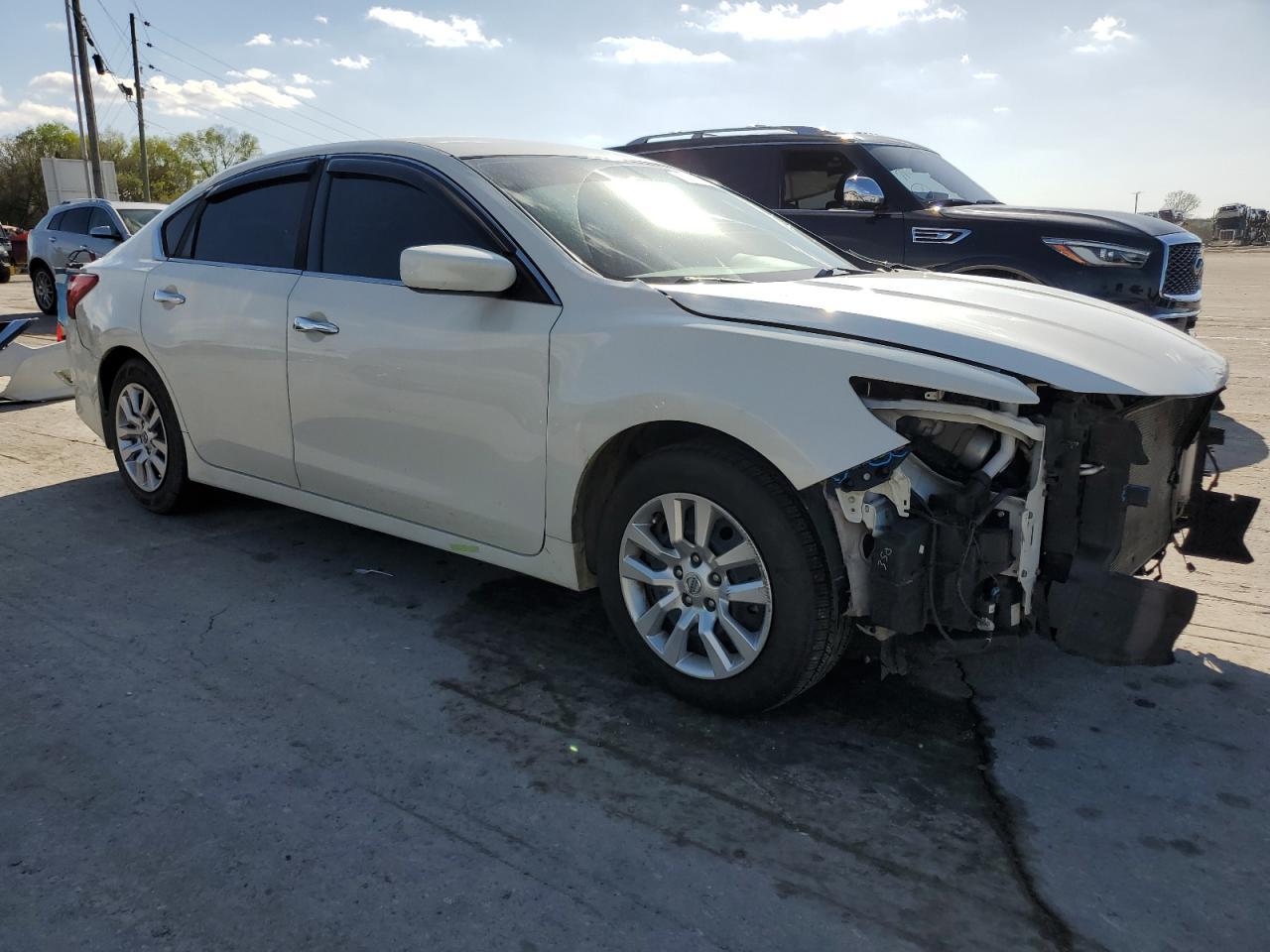 2017 Nissan Altima 2.5 - Image 4