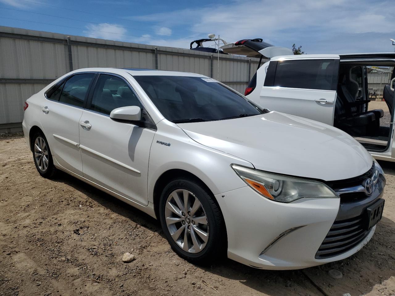 2015 Toyota Camry Hybrid - Фото 4