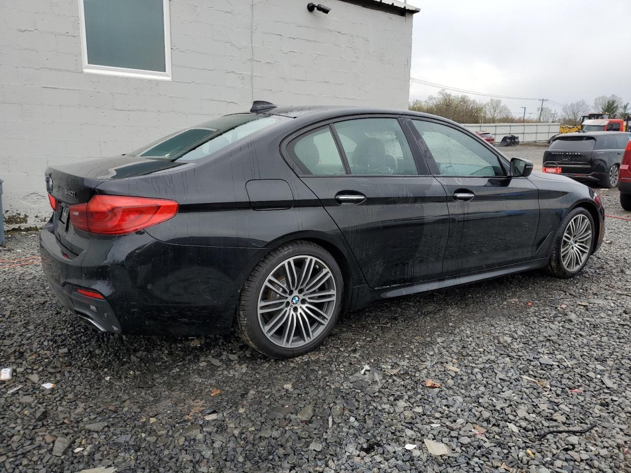 2018 BMW 540 Xi - Image 3