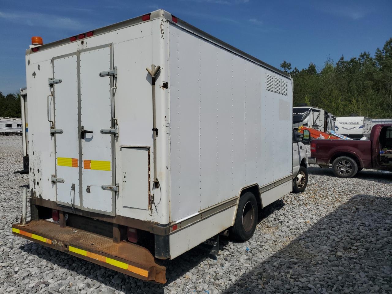 2008 Ford Econoline E450 Super Duty Cutaway Van - Фото 3