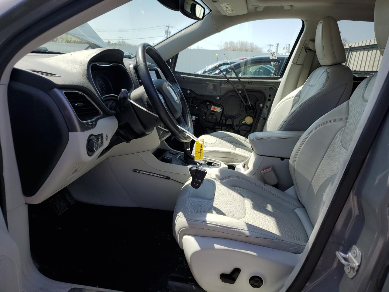 2019 Jeep Cherokee Limited - Image 7