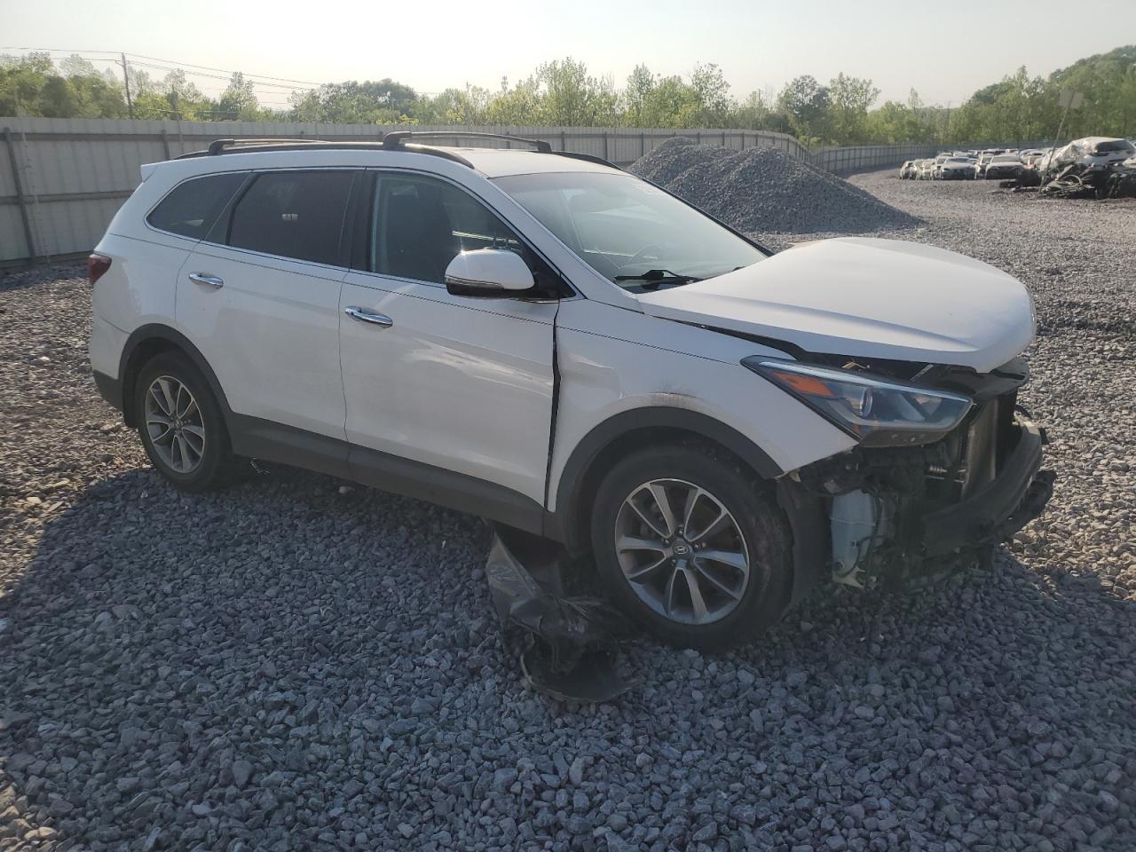 2017 Hyundai Santa Fe Se - Image 4