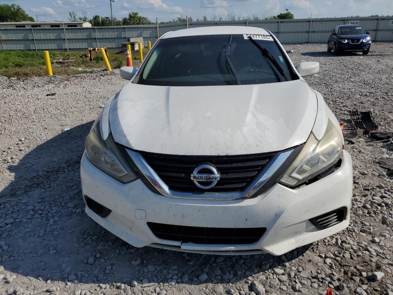 2016 Nissan Altima 2.5 - Image 5
