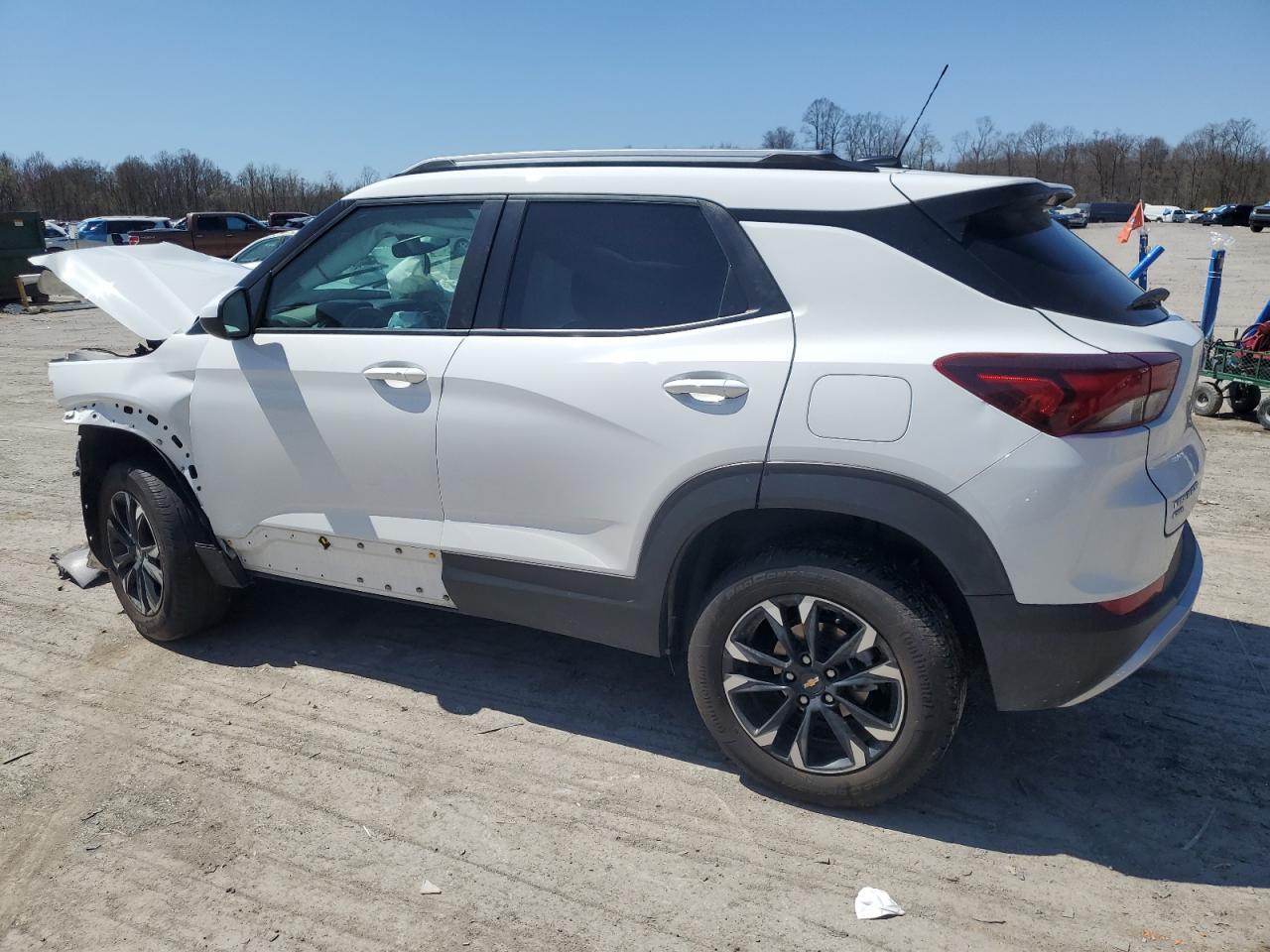 2023 Chevrolet Trailblazer Lt - Image 2