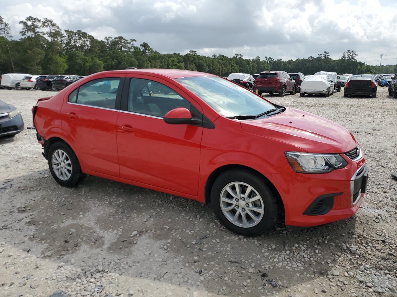 2017 Chevrolet Sonic Lt - Фото 4