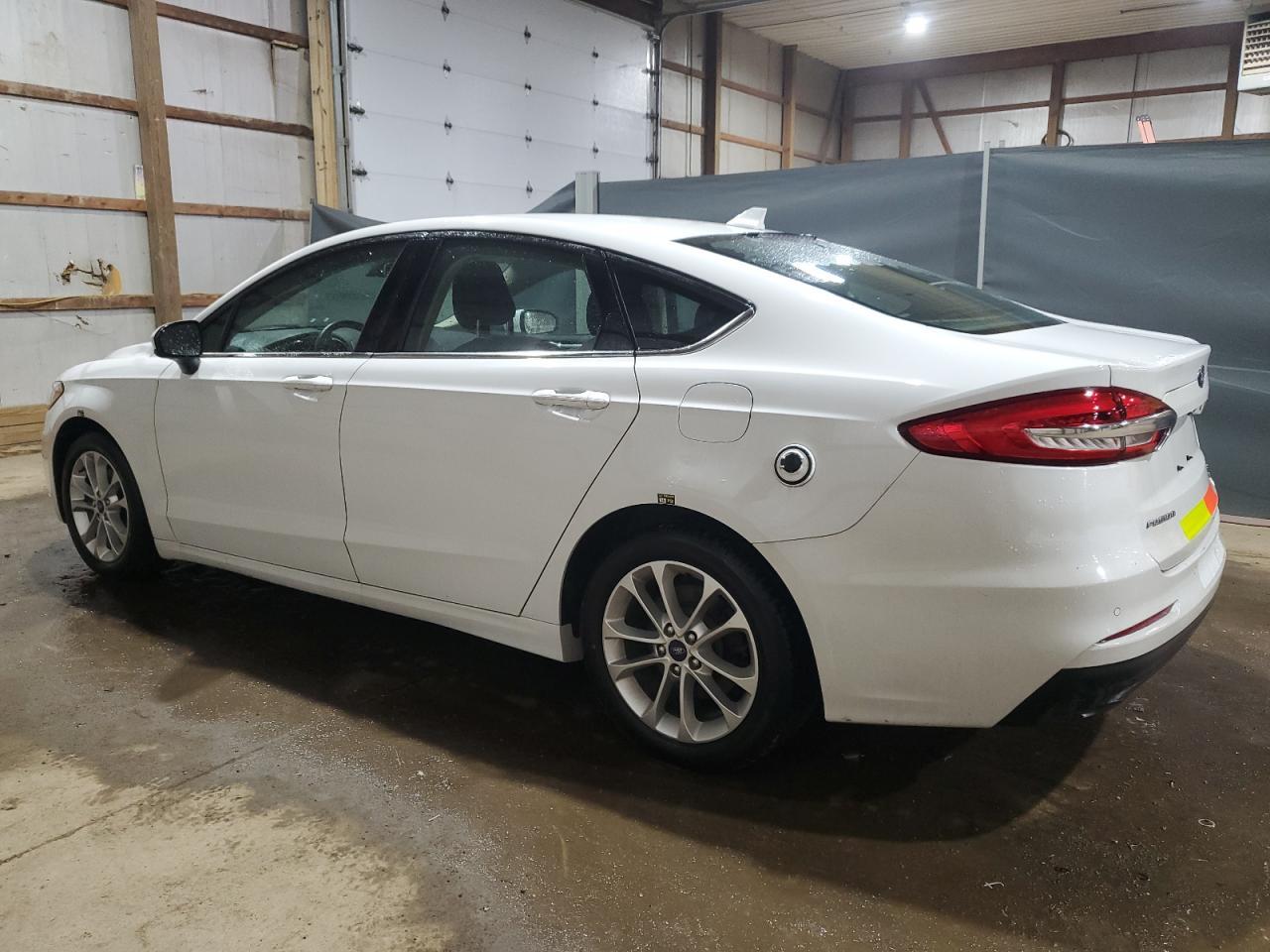 2020 Ford Fusion Se - Фото 2
