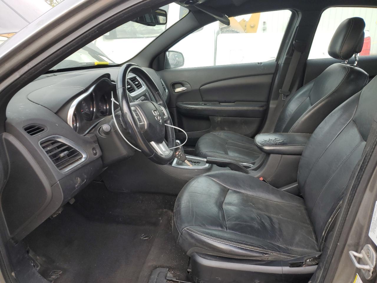 2011 Dodge Avenger Lux - Image 7