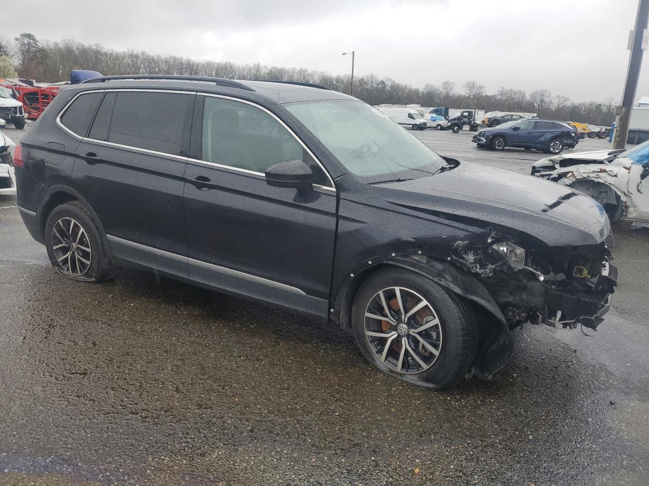 2021 Volkswagen Tiguan Se - Фото 4
