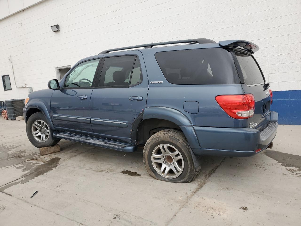2005 Toyota Sequoia Limited - Фото 2