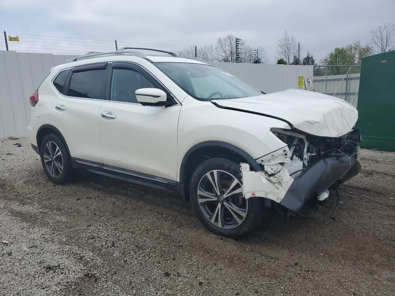 2017 Nissan Rogue S - Image 4