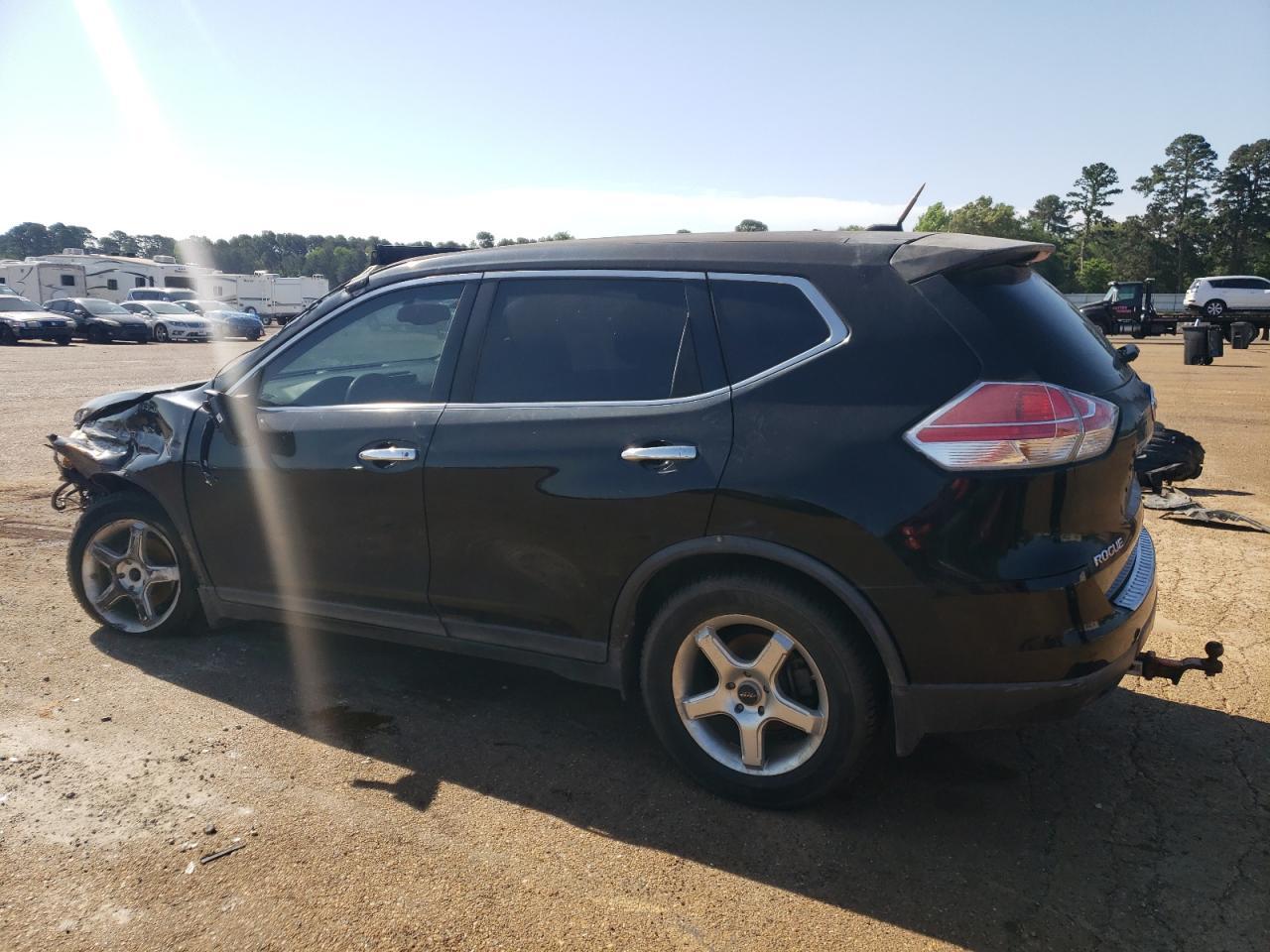 2015 Nissan Rogue S - Фото 2